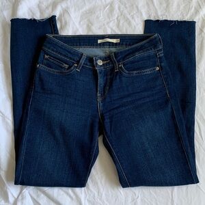 712 Levi’s Slim Fit Jeans